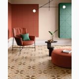 Gresie Intarsi Classic 05 20x20 cm – ambient living, living modern cu fotoliu terracota si pardoseala florala