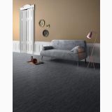 Gresie Digitalart Night 60x120 cm – ambient living, living cu canapea gri si covor gresie gri antracit, pe pardoseala