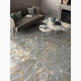 Gresie Sensi Roma Imperiale Lucios 120x280 cm – ambient living, living cu canapea maro si pardoseala aspect marmura