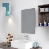 Lavoar Ceramica Dreptunghiular LAV26 53x40 cm – ambient baie, lavoar dreptunghiular alb pe blat lemn, oglinda cu leduri