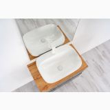 Lavoar Ceramica Dreptunghiular LAV42 60x42 cm – ambient baie, lavoar dreptunghiular alb pe blat lemn, langa oglinda