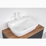 Lavoar Ceramica Dreptunghiular LAV42 60x42 cm – ambient baie, lavoar dreptunghiular alb pe blat lemn cu baterie