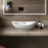 Lavoar Ceramica Oval LAV8 60x38 cm – ambient baie, lavoar oval alb pe blat lemn cu oglinda iluminata