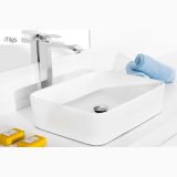 Lavoar Ceramica Dreptunghiular SLIM53 50x38 cm – ambient baie, lavoar alb dreptunghiular pe blat cu baterie crom