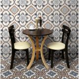 Gresie Decorata London-Nottinghill-20x20 cm – ambient living, masa cu scaune pe gresie decorativa cu motive florale, pe pardoseala si perete
