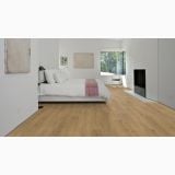 Parchet SPC FOXALL CLICK XXL 220 x 1829 x 6 mm – ambient dormitor, dormitor alb cu pat, semineu si parchet natural, pe pardoseala