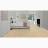 Parchet SPC Kahrs Fusion- Click 6 mm – ambient dormitor, dormitor alb minimalist cu pat, semineu si parchet deschis, pe pardoseala