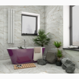 Cada Freestanding Lylly Purple 170x79,5 cm – ambient baie, baie moderna cu cada mov si pereti marmura