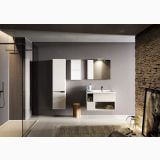 Mobilier Baie Suspendat Malibu cu Oglinda L90 cm – ambient baie, baie moderna cu mobilier suspendat alb si dus vitrat, pe perete