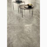 Gresie Orobico Grey Lucios 60x120 cm – ambient living, pardoseala gresie gri cu mese negre si bol auriu