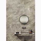 Gresie Orobico Grey Lucios 60x120 cm – ambient baie, perete ondulat cu chiuveta suspendata si oglinda rotunda