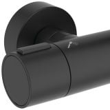 Coloana de dus Negru cu termostat Ideal Standard Ceratherm Alu+ – detaliu, detaliu robinet negru cilindric baterie termostat dus