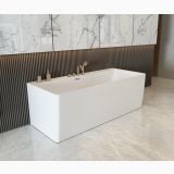 Cada Freestanding Rectangulara Nirvana 170x80 cm – ambient baie, cada freestanding alba in baie moderna cu marmura, pe pardoseala