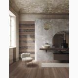 Gresie Imitatie Lemn Poetry Wood Oak 20x120 cm – ambient baie, baie eleganta cu pardoseala lemn, pereti texturati si oglinda rotunda