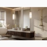Baterie stativa lavoar inalta FDesign Zaffiro Auriu Periat – ambient baie, baie moderna cu blat dublu si baterii aurii inalte, pe pardoseala si perete