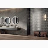 Gresie Poetry Stone Piase Mud 60x120 cm – ambient baie, baie moderna cu oglinzi rotunde si perete piatra