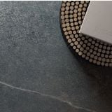 Gresie Poetry Stone Piase Smoke 60x120 cm – detaliu, textura gresie gri cu vena alba subtila