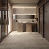 Gresie Poetry Stone Pirenei Ecru 60x120 cm – ambient comercial, toaleta publica moderna cu lavoare freestanding si usi metalice, pe pardoseala