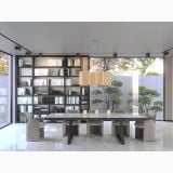 Gresie Portelanata HPM 20 Onice Bianco Lucios 60x120 cm – ambient living, living cu masa de dinner, biblioteca si pardoseala marmorata