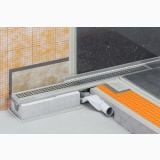 Rigola Dus Schluter Kerdi Line F40 80 cm – detaliu, rigola de dus montata intre placi si perete, cu conducta de scurgere vizibila