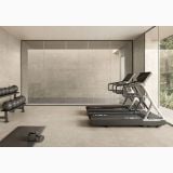 Gresie Portelanata Decor Riflat Calcis Visone Stripe 60x120 cm – ambient living, sala fitness cu pardoseala gresie si perete decor riflat