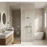 Baterie perete dus FDesign Flusso Crom – ambient baie, baie moderna cu cada freestanding si perete marmura