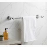Portprosop simplu FDesign LACRIMA Crom – ambient baie, portprosop crom montat pe perete marmorat, cu prosop