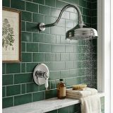 Sistem dus 3 in 1 FDesign Lacrima Crom – ambient baie, baterie dus crom pe faianta verde subway, pe perete