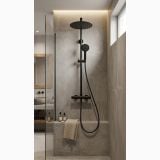 Coloana Dus cu Termostat Negru Mat FDesign Anima – ambient baie, coloana dus negru mat, perete gresie gri, dus walk-in