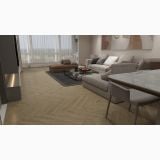 Parchet SPC Itiles CAPPUCCINO HERRINGBONE 610 x 128 x 6 mm – ambient living, living modern cu canapea gri, covor si masa marmura, pe pardoseala
