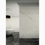 Gresie HBO 8 Noisette Lucios 120x120 cm – ambient baie, baie moderna cu cada freestanding si pardoseala gresie inchisa, pe pardoseala si perete