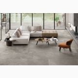 Gresie Shale Greige Mat 80x160 cm – ambient living, living spatios cu canapea alba si gresie gri mare, pe pardoseala