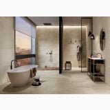 Gresie Shale Sand Mat 120x120 cm – ambient baie, baie moderna cu cada freestanding, dus si fereastra panoramica, pe pardoseala si perete