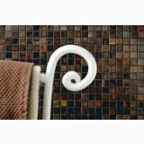 Mozaic Natural Sicis Wenge 30x30 cm – detaliu, mozaic maro pe perete, decor metalic alb spiralat