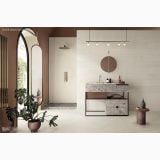 Gresie Silver Grain White Mat 60x120 cm – ambient baie, baie eleganta cu oglinda rotunda, dus si plante, pe pardoseala si perete
