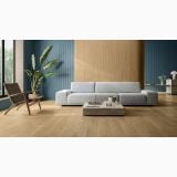 Gresie Imitatie Lemn Piemme SoloRovere Flamed 20x120 cm – ambient living, living modern cu canapea gri si pardoseala imitatie lemn