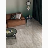 Gresie Abk Taj Mahal Mat 120x120 cm – ambient living, living cu canapea maro si pardoseala gresie efect marmura