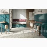 Faianta tip Brick - Progetto PO 10 Talco Brick 7.5x40 cm – ambient comercial, cafenea cu pereti verzi tip brick si pardoseala terrazzo, pe perete