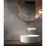 Gresie Atlantis Taupe Mat 60x120 cm – ambient baie, baie moderna cu oglinda rotunda si lavoar alb rotund, pe perete