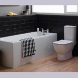 Vas WC Btw Tesi Ideal Standard Cu Rezervor si Capac Slim Soft Close Alb Lucios – ambient baie, baie moderna cu cada, wc alb si faianta neagra, pe pardoseala