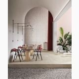 Gresie Timeline HTL 10 White Mat 60x60 cm – ambient comercial, spatiu comercial cu masute, arcada faianta si plante, pe pardoseala