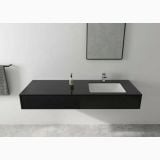 Baterie Lavoar Hansgrohe Vernis Shape 100 Finisaj Crom – ambient baie, blat negru suspendat cu baterie crom si oglinda, pe pardoseala si perete