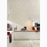 Gresie Stone Plan Vals Beige 60x120 – ambient baie, baie cu pardoseala beige, cada, obiecte decorative pe raft