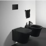 Bideu Suspendat Connect Air Ideal Standard Finisaj Negru Mat – ambient baie, vas wc si bideu suspendate negre pe perete alb