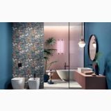 Faianta Abk Whale 60x120 cm – ambient baie, baie albastra cu perete floral, cada freestanding si oglinda rotunda