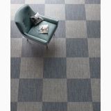 Gresie Digitalart Denim 60x60 cm – ambient living, pardoseala in carouri gri si albastru cu fotoliu verde