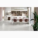 Gresie Akoya White Lucios 60x120 cm – ambient comercial, salon comercial cu masa scaune roz si pardoseala gresie alba