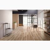 Gresie Barkwood Natural 20x120 cm – ambient living, living cu masa scaune si rafturi din lemn, pe pardoseala