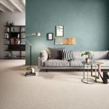 Gresie Fineart Sand 60x60 cm – ambient living, living modern cu canapea gri si pardoseala gresie nisipie