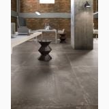 Gresie Oxidart Patchwork Light 20x20 cm – ambient living, birou modern cu pardoseala gresie gri, scaune negre